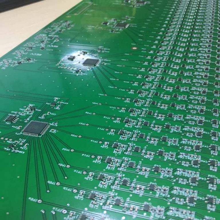 SMT-PCBA-DIP-assembly-pcb-FR4-EMS-King-Kingford-768x768